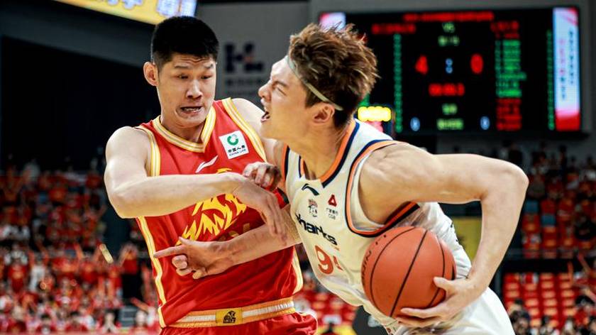CBA总决赛G4-浙江广厦击败上海 胡金秋奋力防守