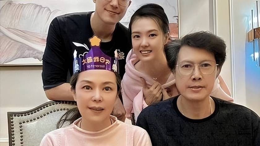 原来张常宁老公是他，出生排球世家，是CBA名将，恋爱8年没孩子