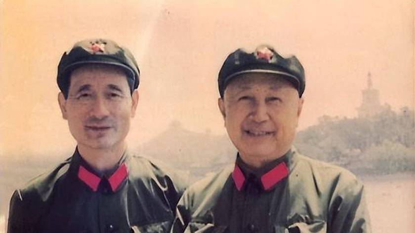 原来聂卫平的父亲是他，难怪能够十连胜为国争光，真是虎父无犬子