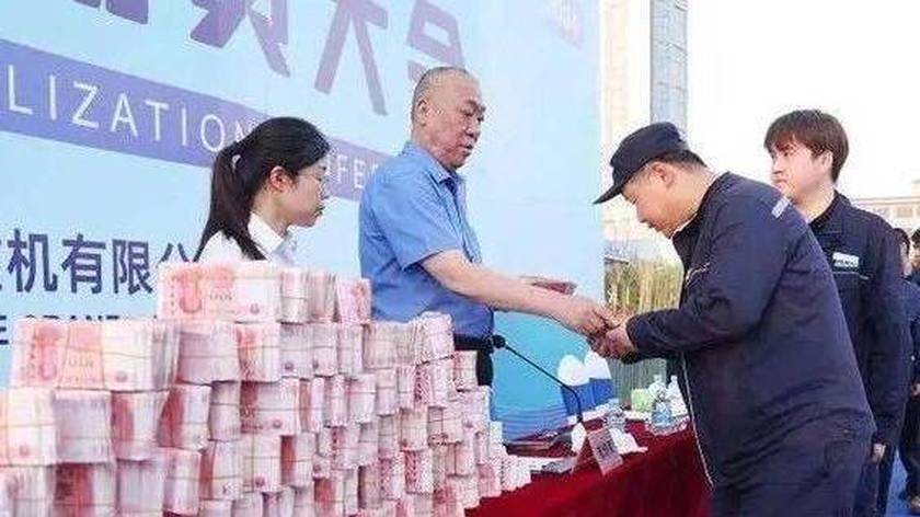 5年分给员工5个亿，中国最爱发钱的老板，比胖东来还豪横？