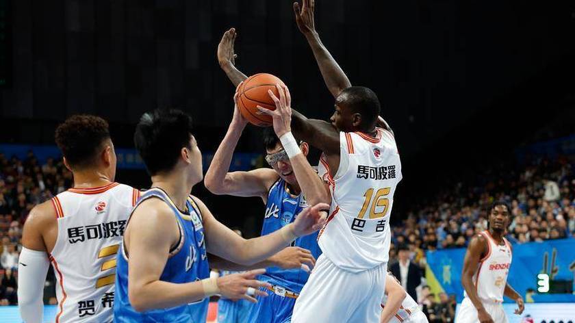 CBA-北京首钢主场狂胜深圳 周琦内线硬刚巴吉
