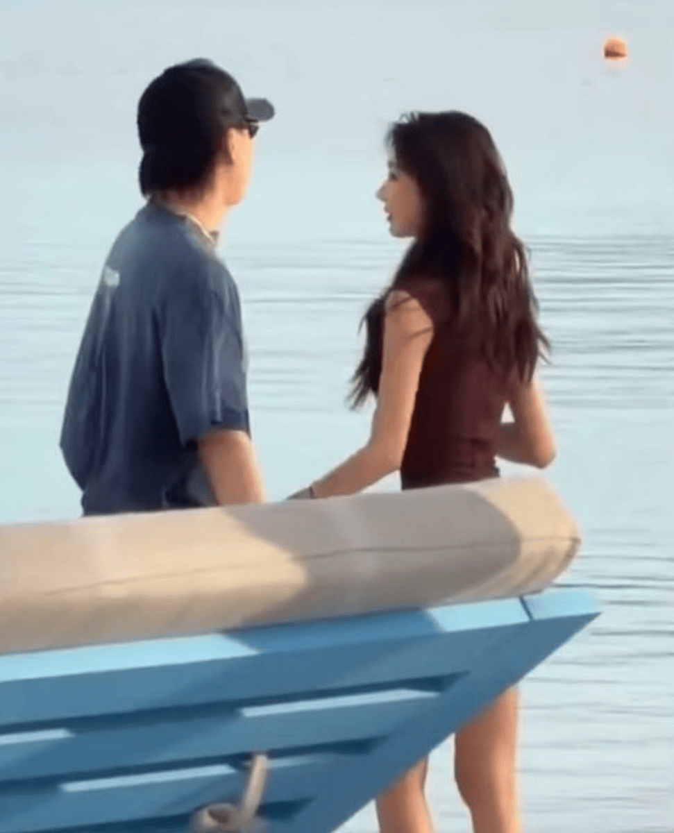 胡彦斌易梦玲亲密搂抱火辣激吻 两人恋情疑似曝光