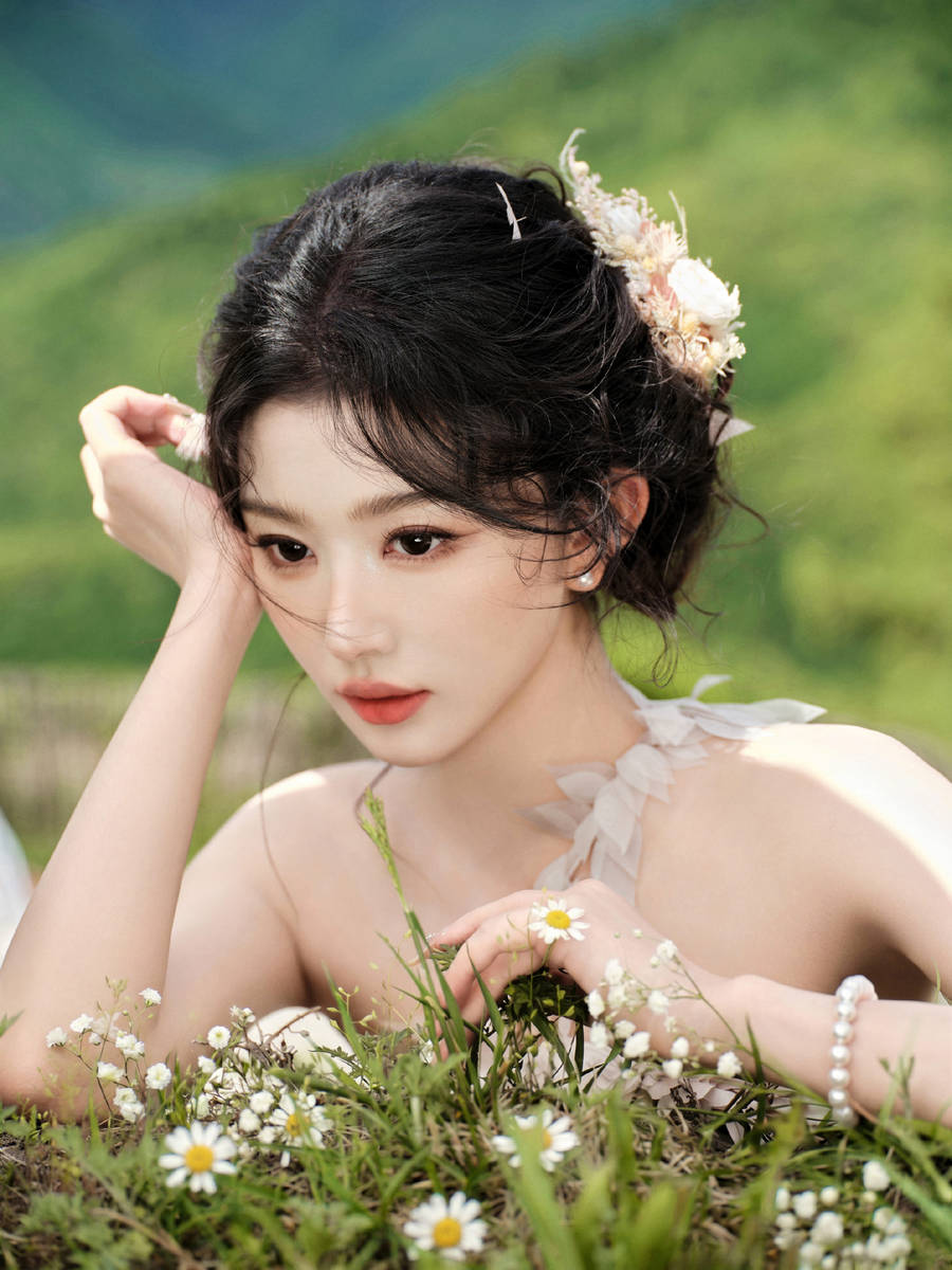 孔雪儿宛若花仙子清纯又性感！修长美腿白嫩吸睛