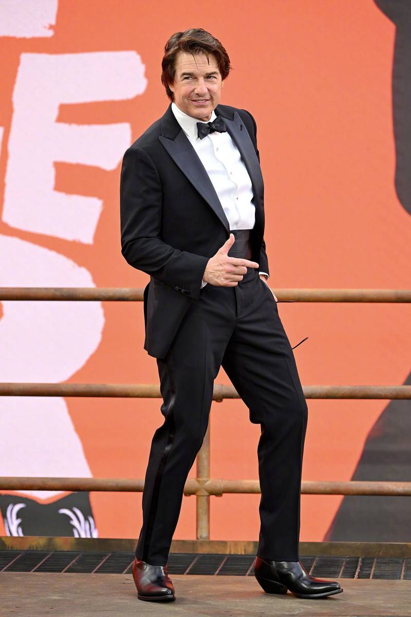 阿汤哥亮相新片《挖掘者》伦敦首映 墨镜+西装杀状态依旧封神 威廉王子与凯特王妃惊喜现身