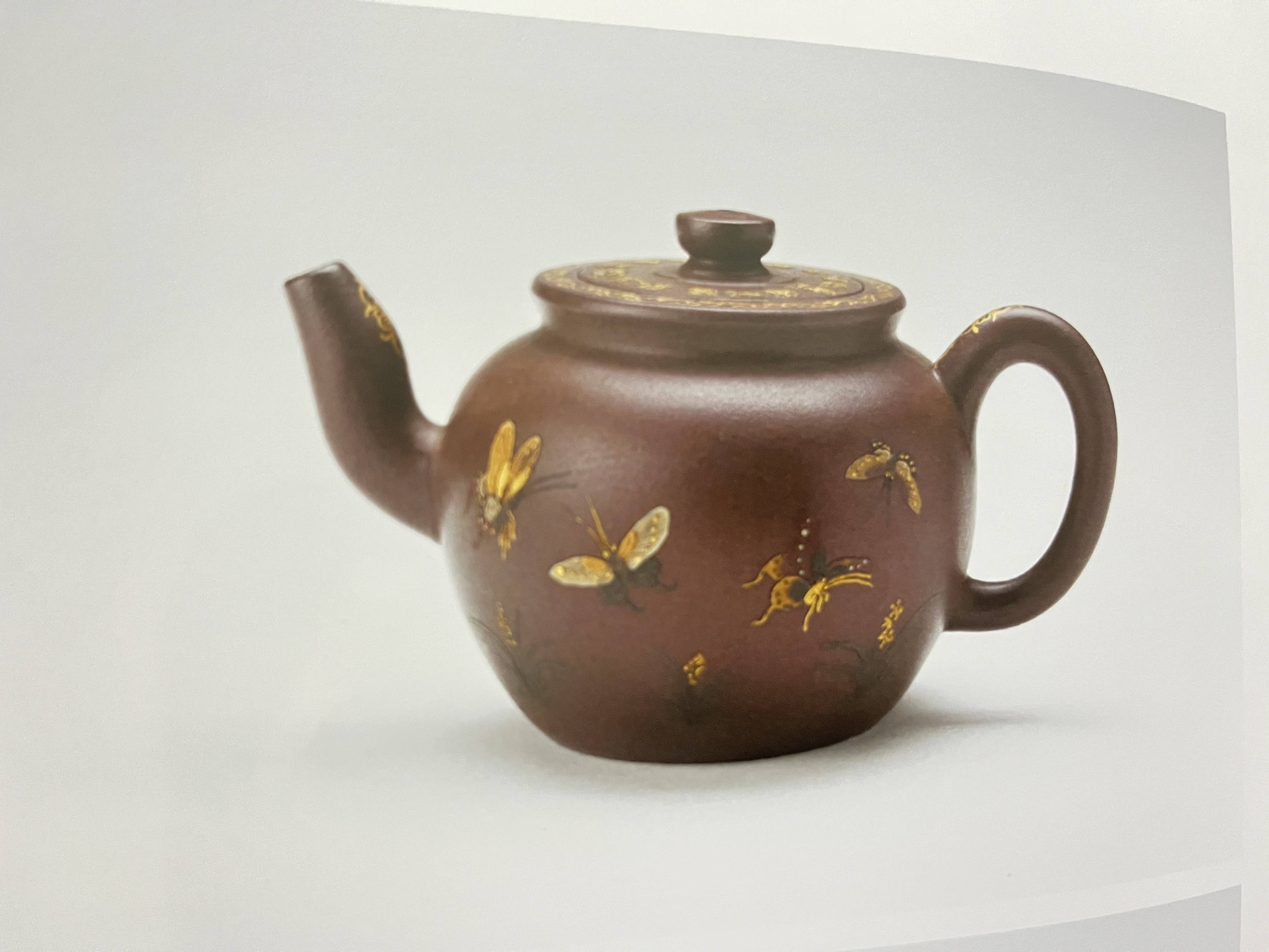 清乾隆御制金彩镶嵌蝴蝶纹圆壶技艺精雅而工致_装饰_紫砂_艺术