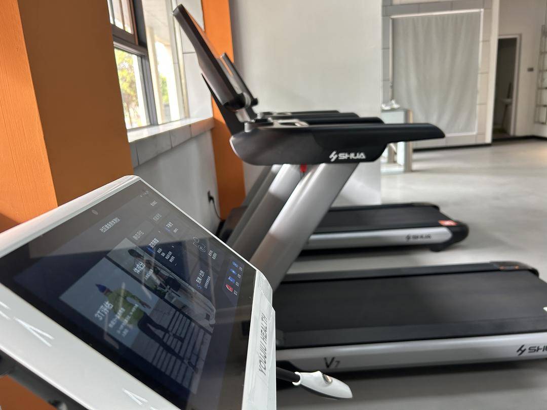 科技赋能,自研智能物联体系引领无人值守与节能新时代_健身_运动_运营