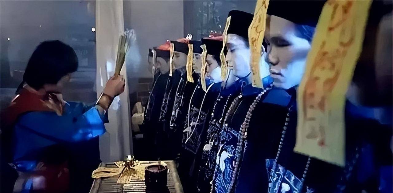 湘西最后一位赶尸匠:现场示范赶尸的过程,彻底揭开百年赶尸之谜_法术