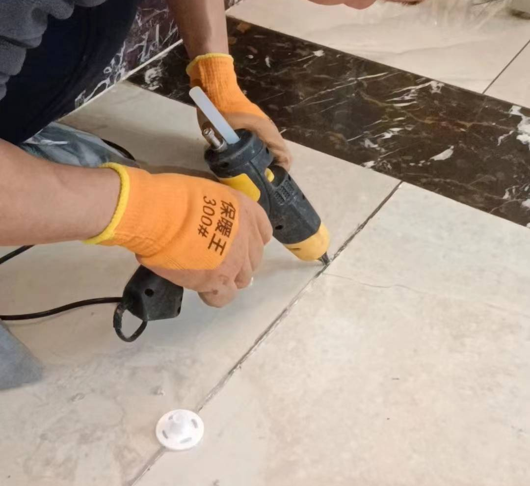 瓷砖空鼓修复新方法:微孔注浆,无痕无尘_技术_影响_问题