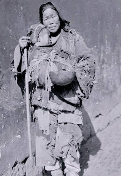 山东老太太参观博物馆,指着针线包说是自己的,意外暴