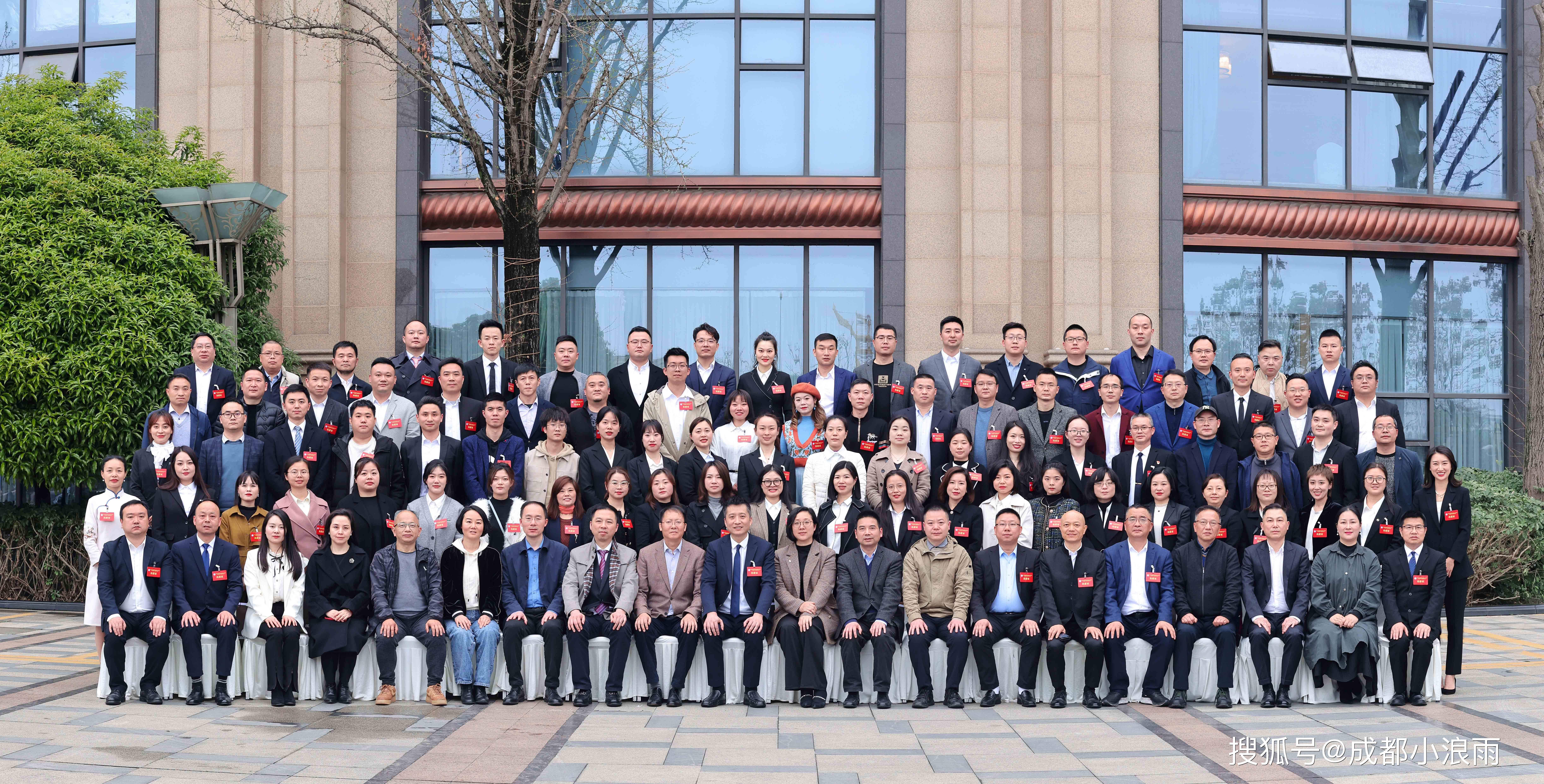 成都大合影拍摄,"站"和"坐"都要有讲究_照片_自然_身体