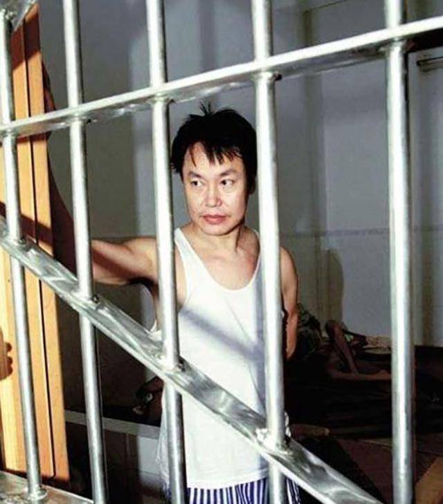 张子强被枪决后,妻子带着20亿,携家带口远赴泰国,过得风生水起_香港