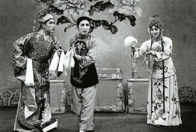 赵丽蓉:本是评剧出身,与新凤霞搭档40余年,晚年患癌去世_表演_母亲