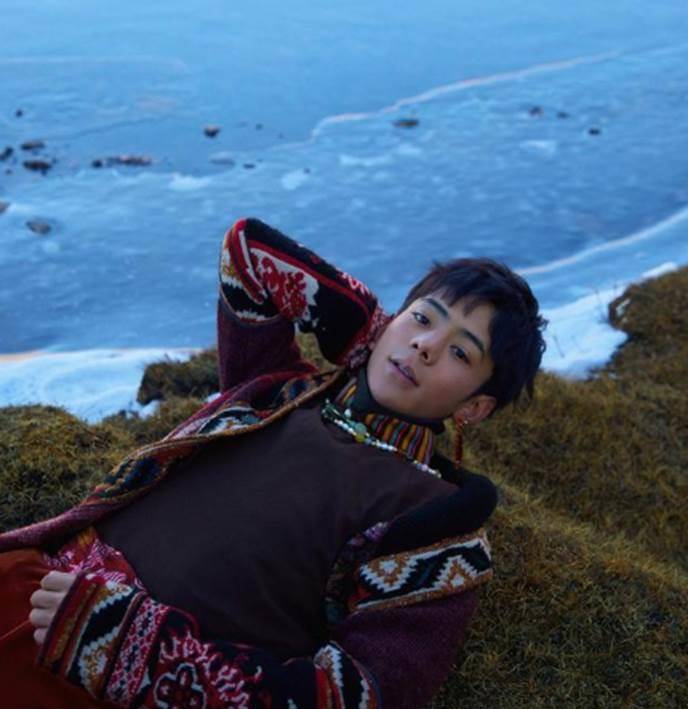 丁真_理塘县_胡波