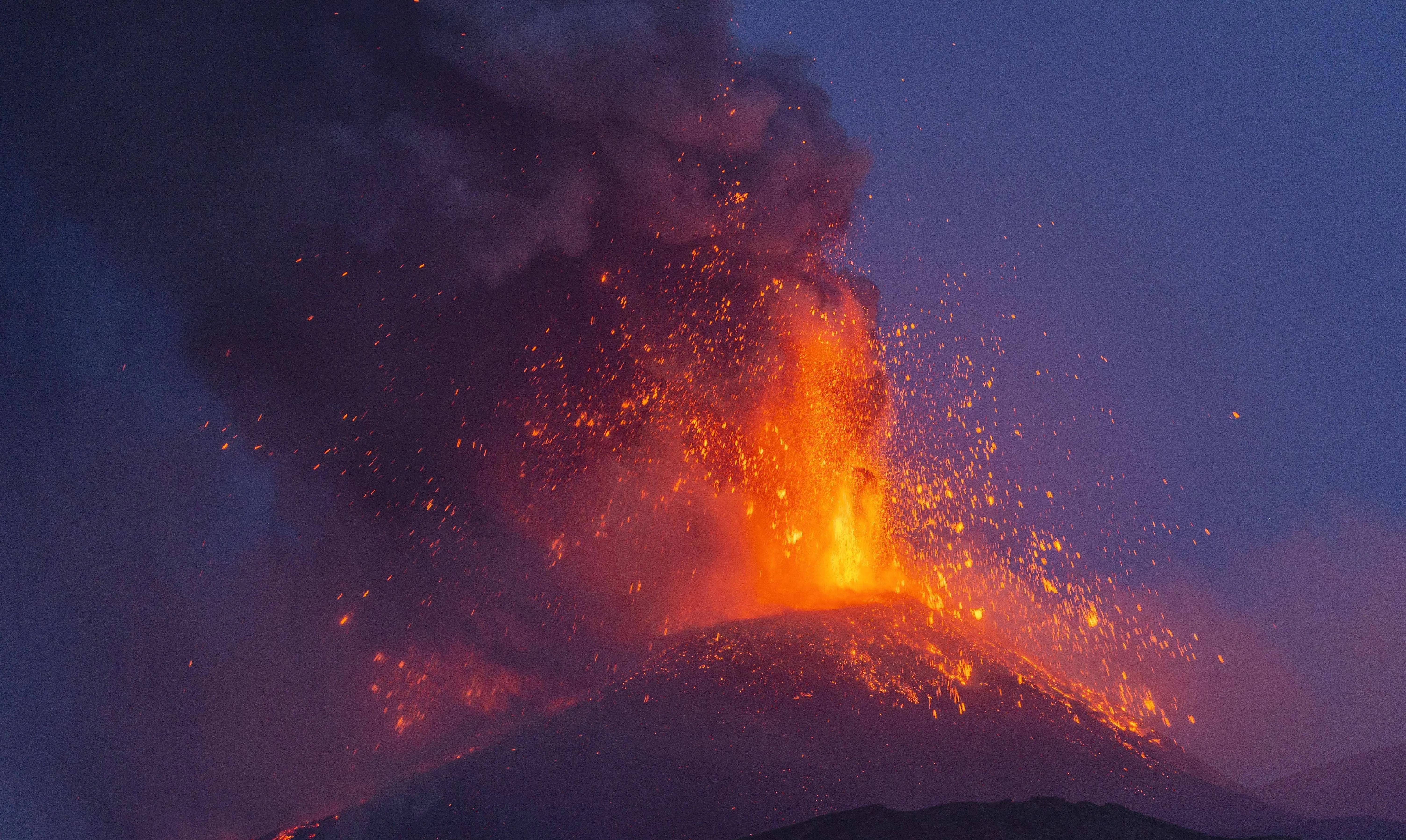 世界上爆发最猛烈和最响亮的火山分别是哪两座?