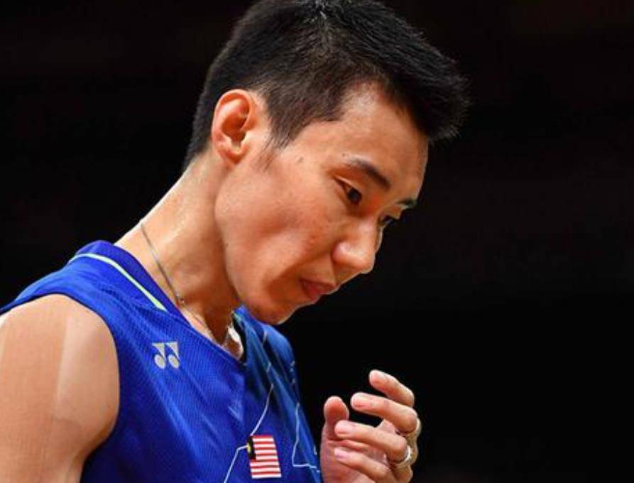 "悲情英雄"李宗伟:为治癌症电疗33次喉咙全烂,吃饭时要喷麻药