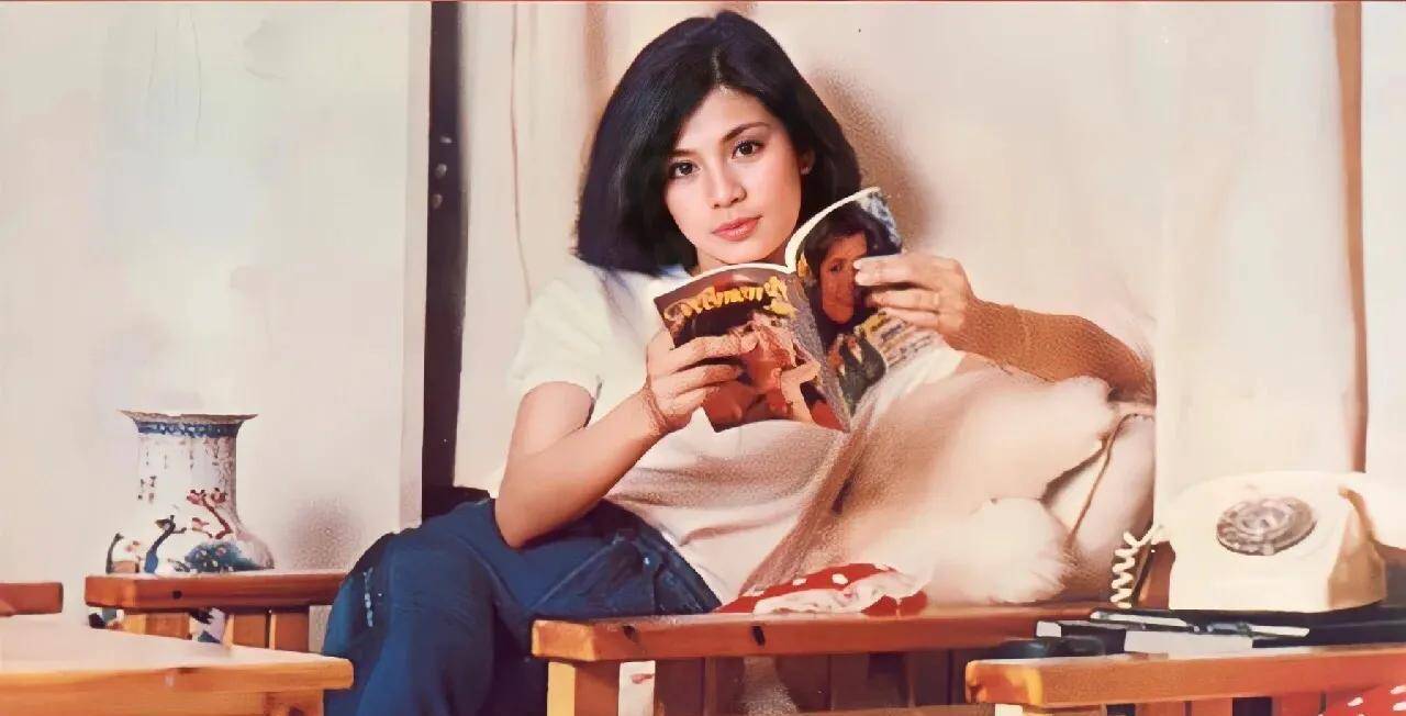 翁美玲只做了一个动作,金庸就决定把黄蓉交给她,这需要多有灵气