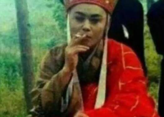 唐僧抽烟能忍,看到杨紫承包一年笑点!