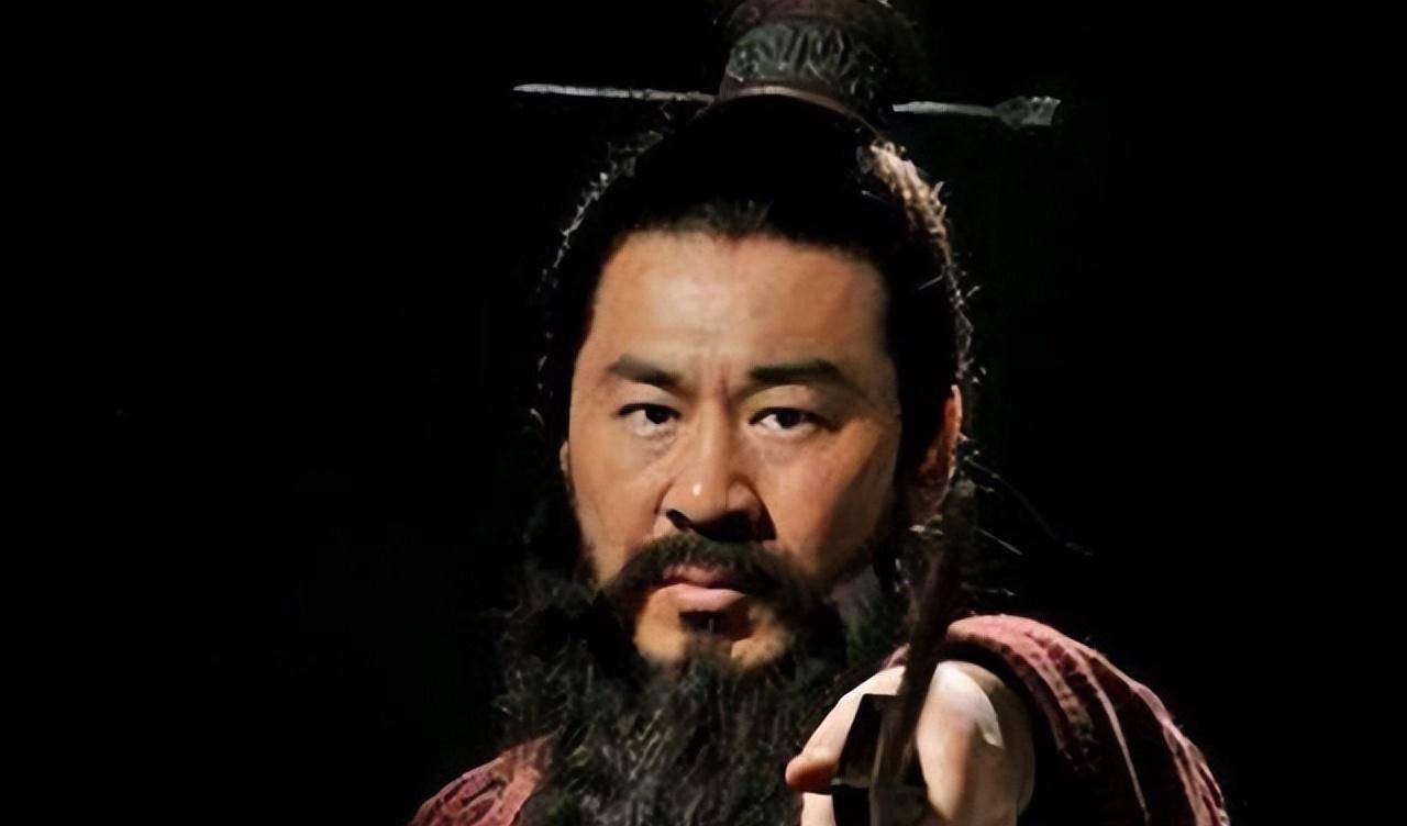 诸葛亮草船借箭时,曹操为何不放火箭?这才是曹操的高明之处!