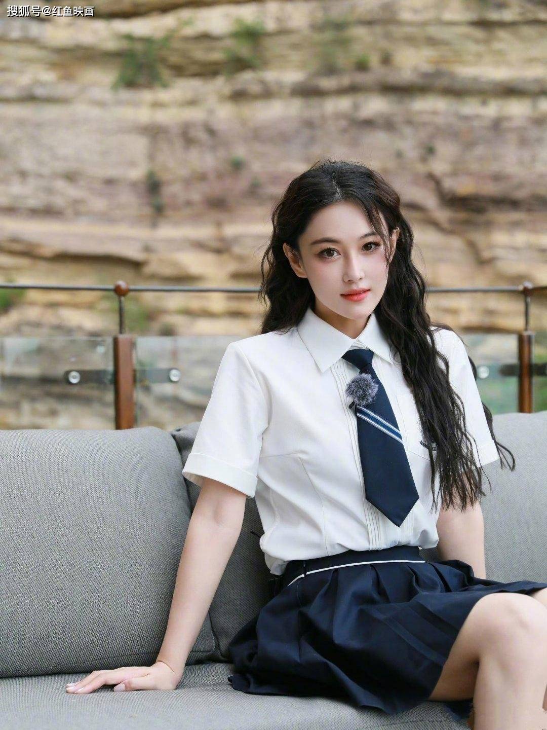 张馨予 学生裙写真