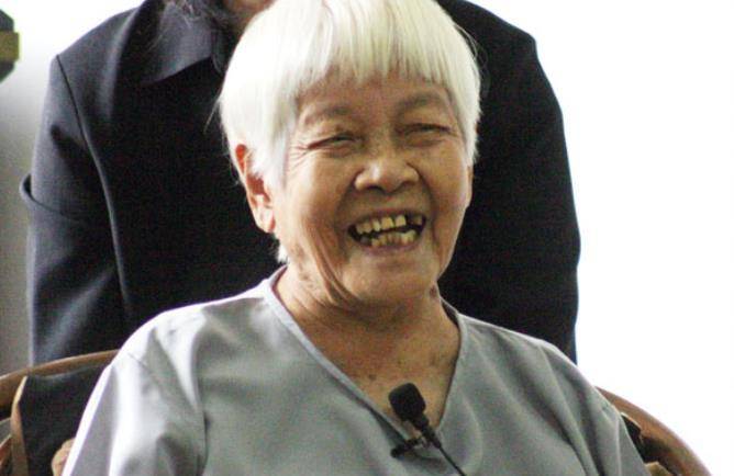 新加坡发行的20元新钞,印有8位先驱者,两位中国人赫然在列_许哲_陈