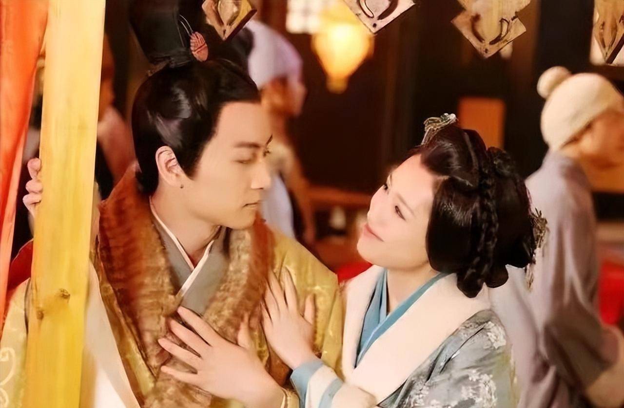 她美如木槿花,爱上亲哥哥,谋杀亲夫,却被后世称颂敬仰千年_文姜_鲁桓