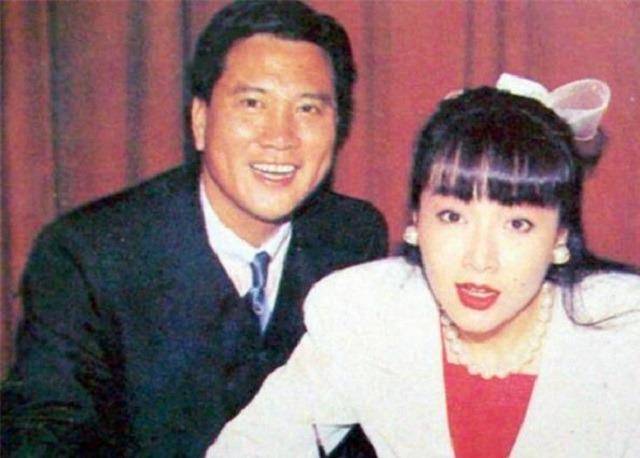 香港"大哥"万梓良,曾经的金马奖影帝,如今63岁靠商演捞金_生活_妻子