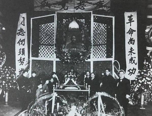 中山陵碑文仅24字,孙中山生平业绩只字不提,这是为什么?