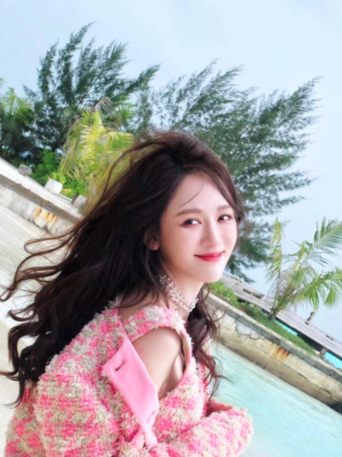 艺人陈乔恩的2024年马尔代夫富士法鲁岛探岛日记(上集)_沙滩_海浪