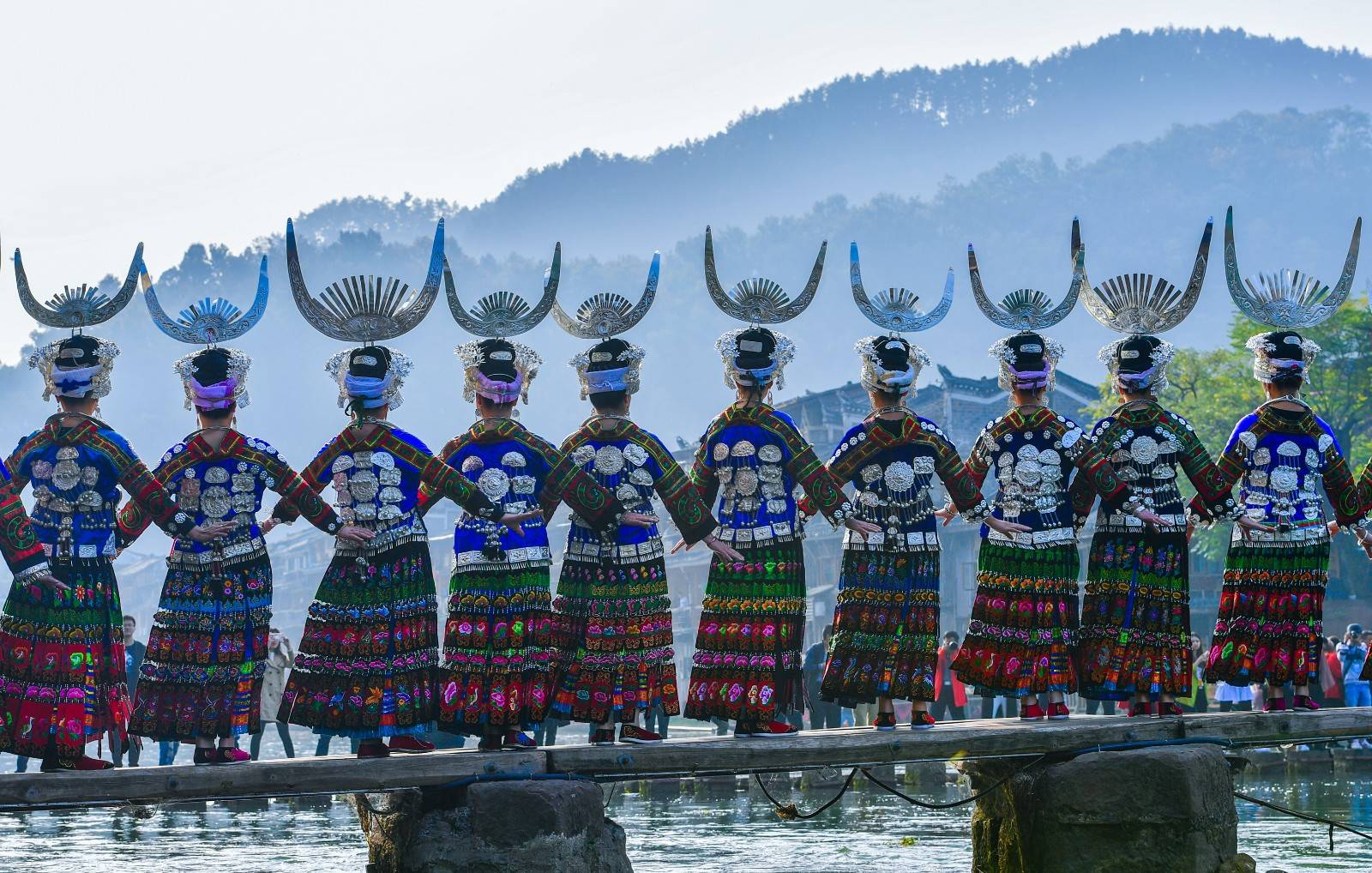 从狗皮膏药带你认识传统膏药