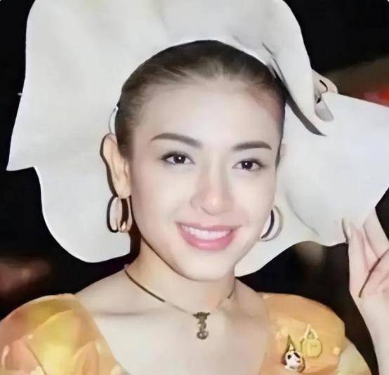 西拉米:舞女变王妃,成泰王最爱,43岁却被逼为尼,见儿子要跪拜_尤瓦