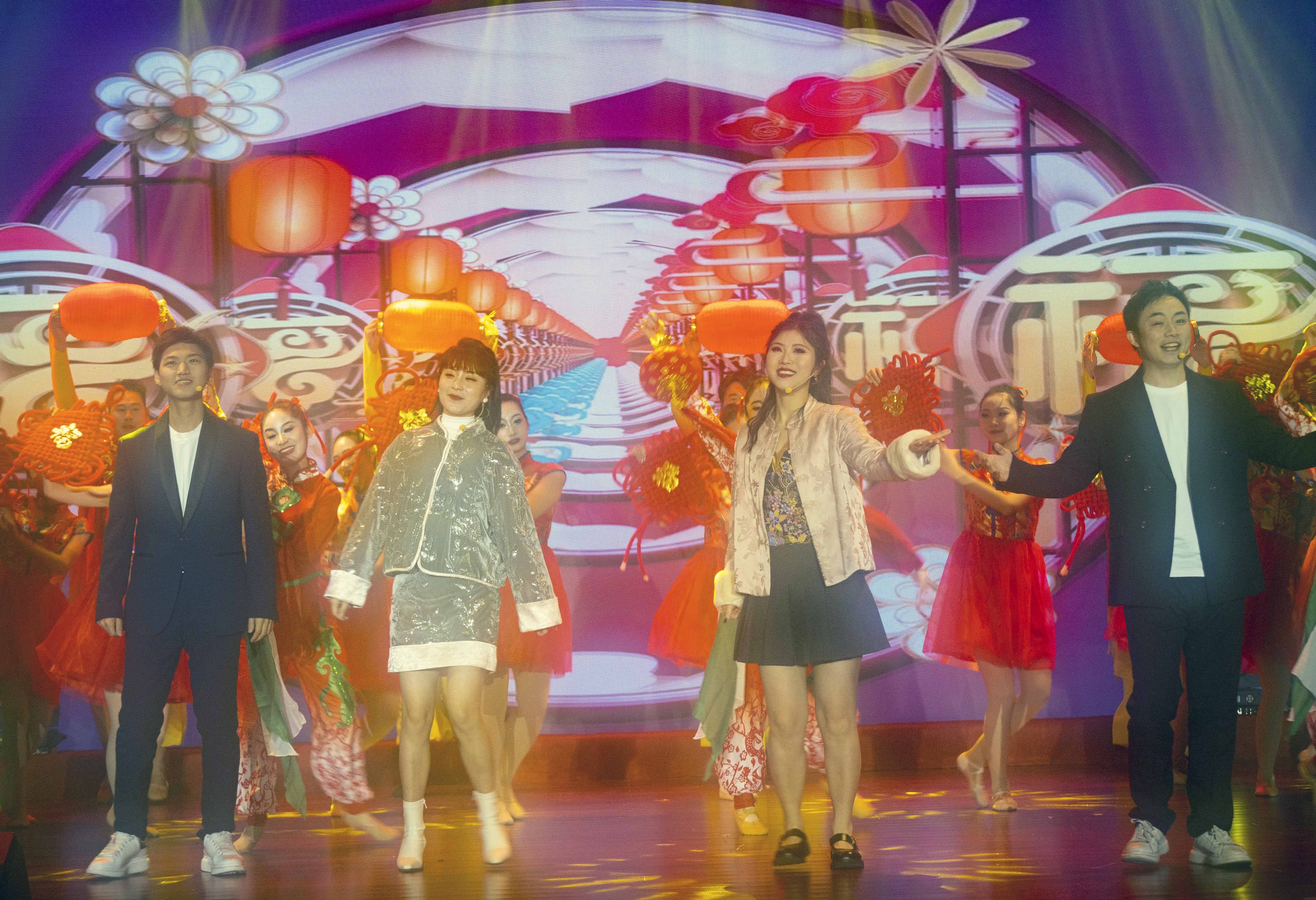 江苏泰州：多彩活动迎新春_文艺_表演_春晚