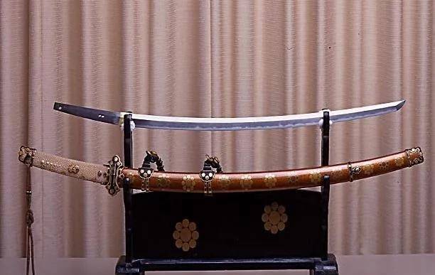 这个国家以武士刀闻名于世,但武士刀的原材料可离不开中国.