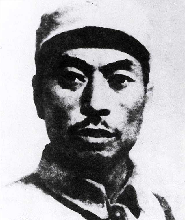 杨靖宇牺牲8年后遗首被找到,老抗联战士泪如雨下:是杨将军的头_头颅