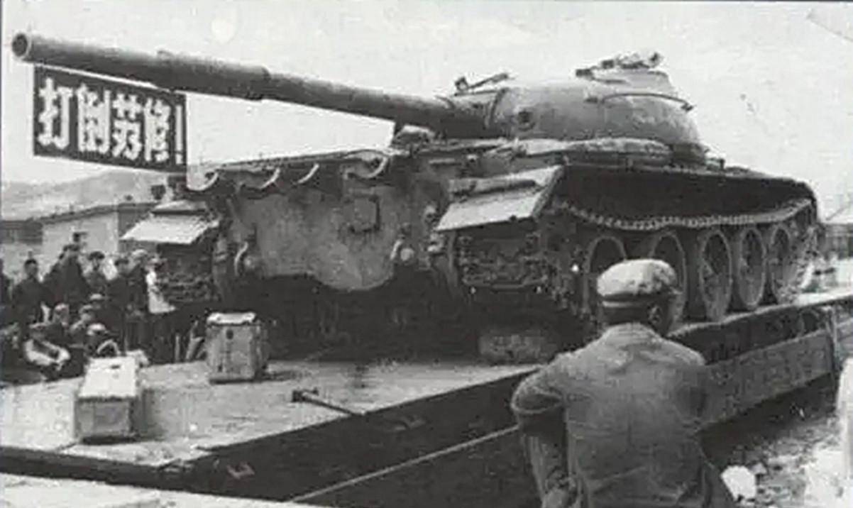 1969年,苏联派杀人犯回国欲炸毁t—62坦克,因外貌像爹