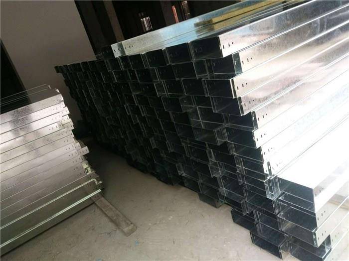 防雨镀锌线槽价格-八达通线管桥架