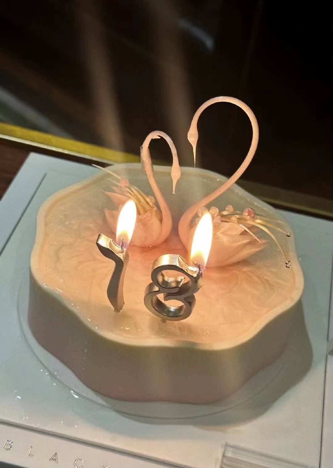章子怡嫂子晒18周年结婚照,高颜值一家五口羡煞旁人!_殷旭_丈夫_照片