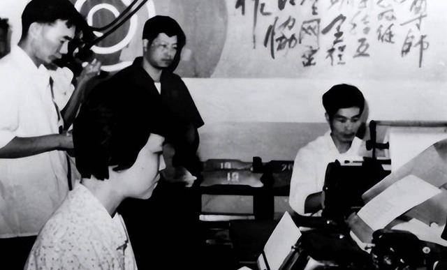 民国时期,民间社会团队在对抗军阀兵变中,起到了什么?