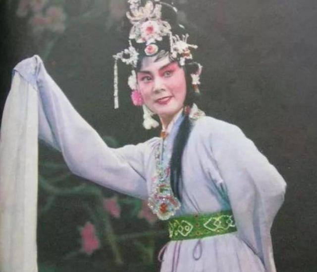 阿庆嫂扮演者洪雪飞:52岁车祸去世,丈夫以最好的方式