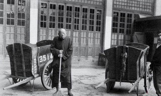 上海青帮老大黄金荣,霸占整个上海滩却曾遭暴打,晚年结局如何?