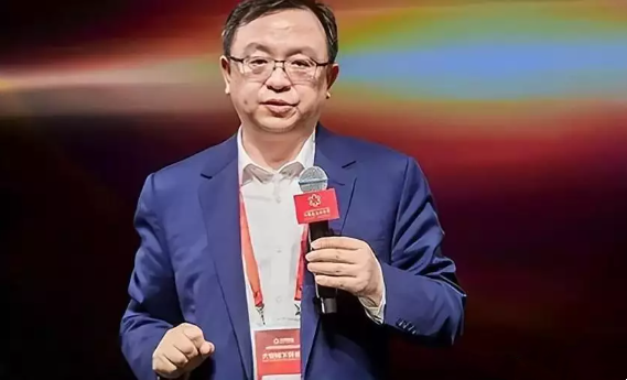 比亚迪创始人王传福:在嫂子帮助下完成学业,成功后回馈嫂子无微不至的