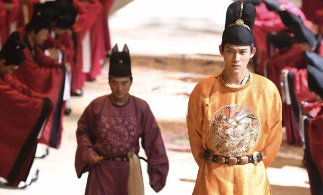 武宗朝名相李德裕(787-849)宣宗大中初几经贬谪,最终贬为崖州(今海南