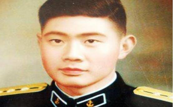 冯玉祥儿子88年海军少将,孙子现任海军副司令,圆了西北王海洋梦_冯洪