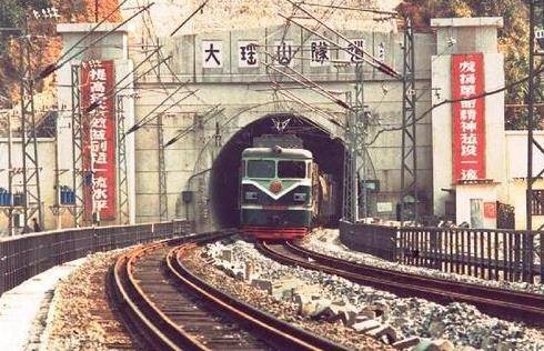 湖南获得了粤汉铁路,绝非仅凭湖广总督张之洞,绝非仅凭谭嗣同的《论