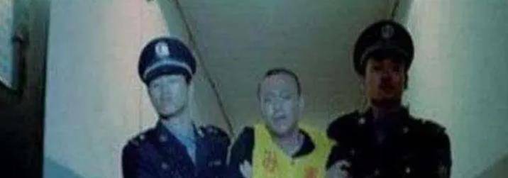 15岁女孩舍己救人,20年后被救者犯案被判死刑,网友:女孩真不值_余斌