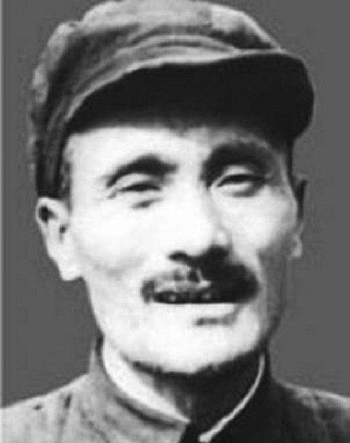 出唐诗,讲很多道理的时候,总能赢得小伙伴和大人们赞许的目光和表扬声