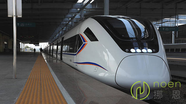 高铁轻量化碳纤维复合材料_面板_车辆_制造