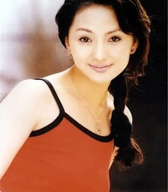 苦命的刘丹:27岁去世,父亲殉职,哥哥离世,萧剑为她扫墓多年_朱宏嘉