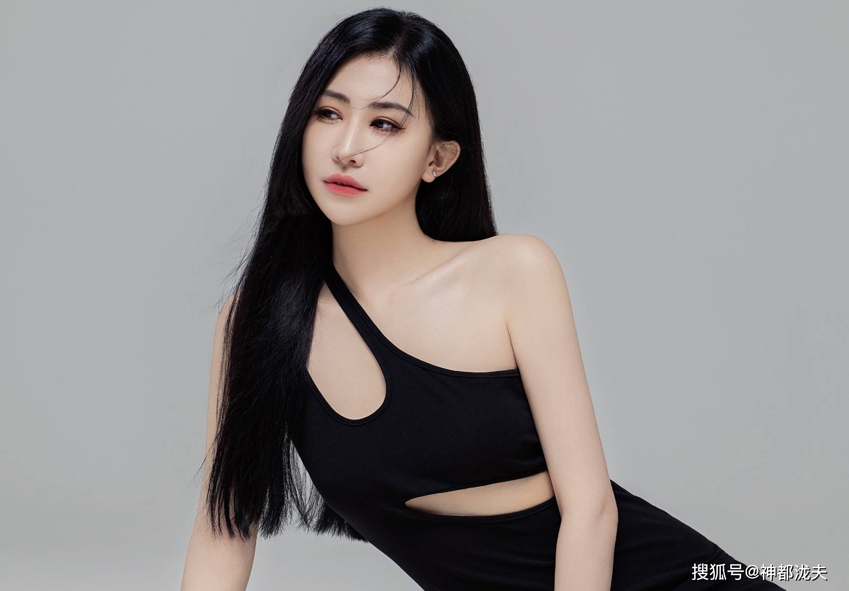 洛阳籍女演员刘益玮:演绎每一个角色深入人心_观众_演技_坚守