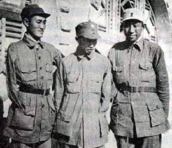 1991年,独臂将军彭绍辉的遗物皮箱被打开,遗孀张纬:我从未见过_作战