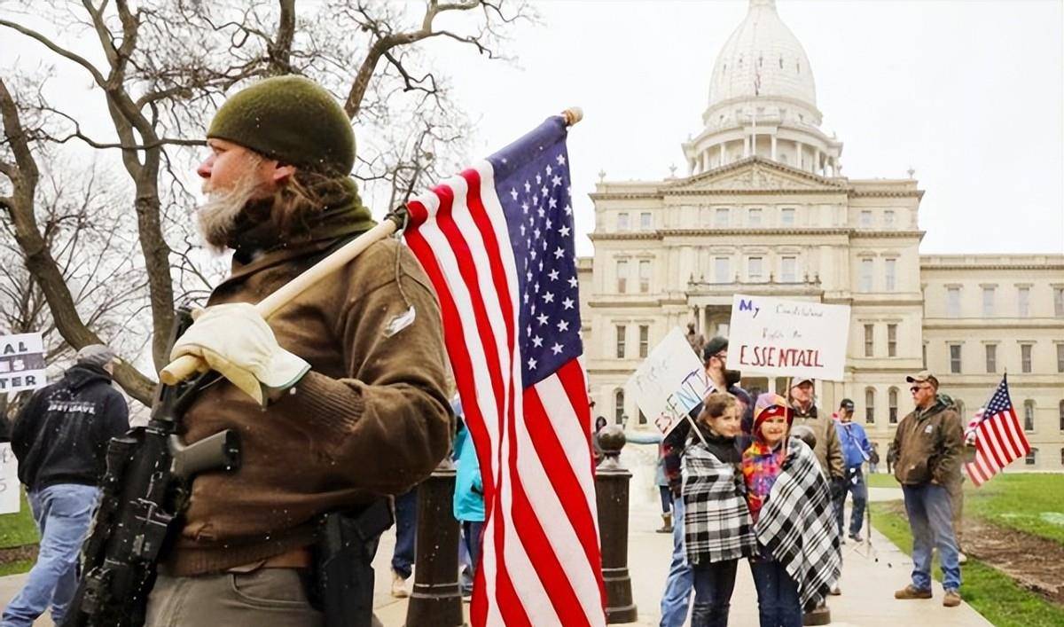 梧桐_父母_生活